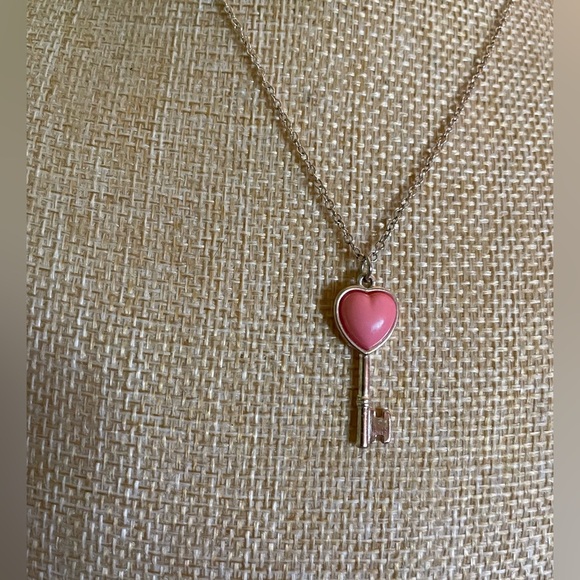 Heart Key Pendant Necklace with SISTERS charm - Picture 2 of 7